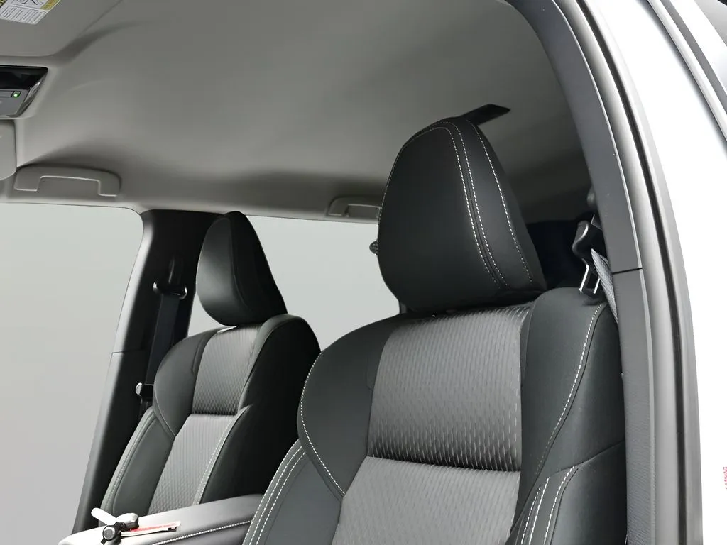 2026 Mitsubishi Outlander ES - Photo 16