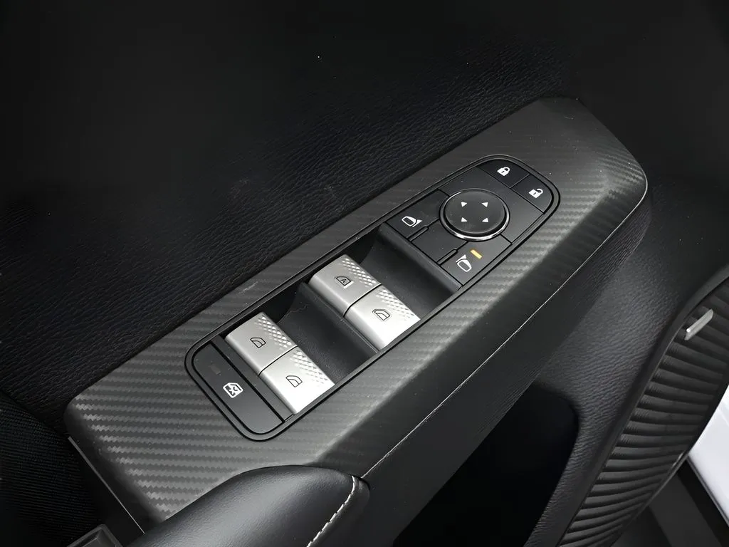 2026 Mitsubishi Outlander ES - Photo 14