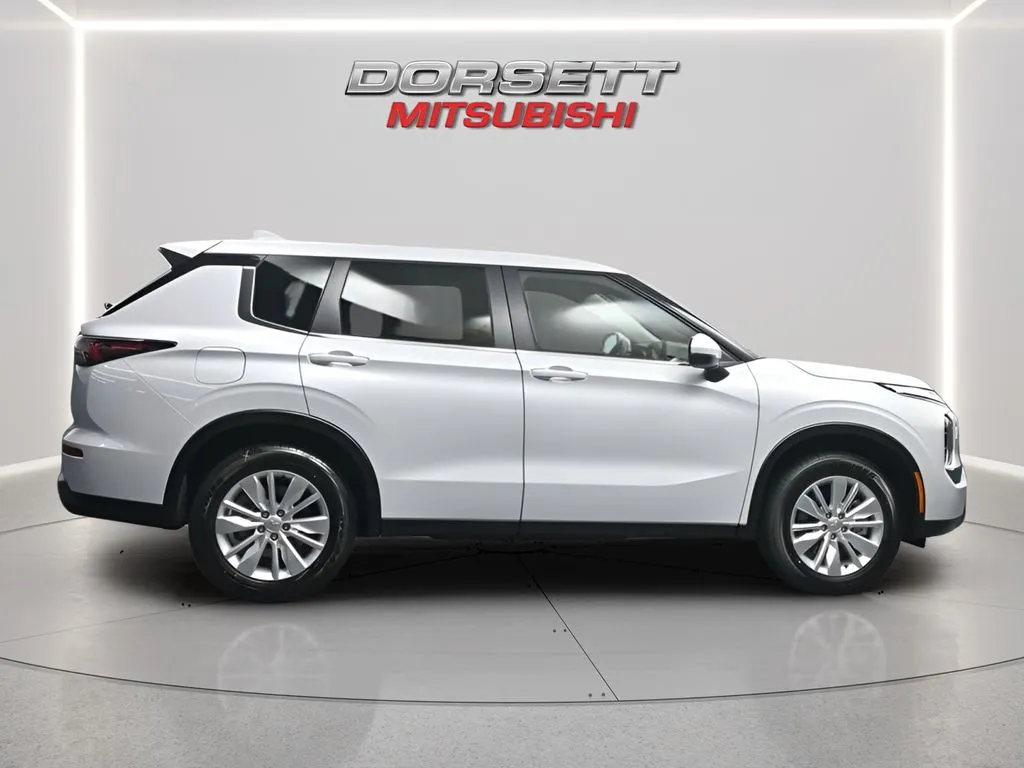 2026 Mitsubishi Outlander ES - Photo 22