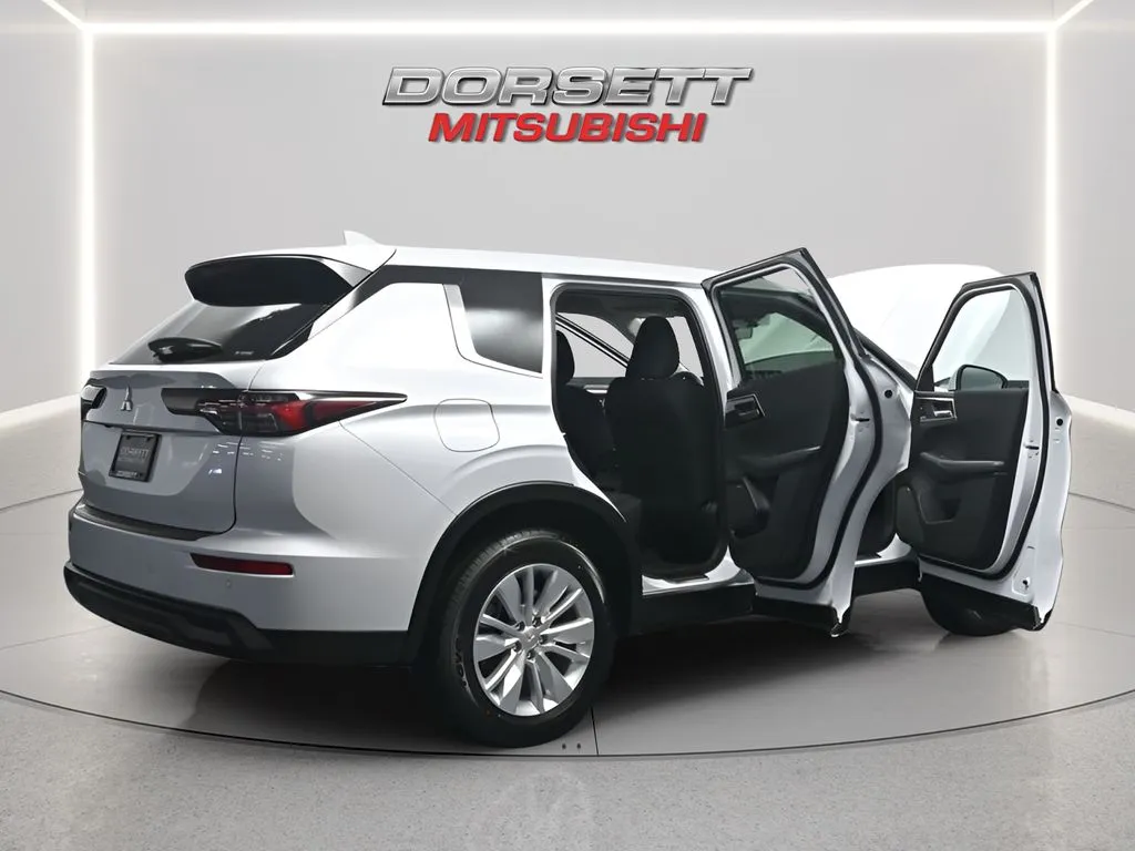 2026 Mitsubishi Outlander ES - Photo 26