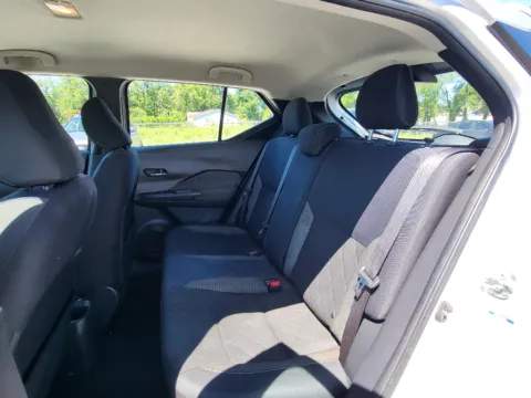 More photos of 2019 Nissan Kicks SV at Dorsett Mitsubishi, IN