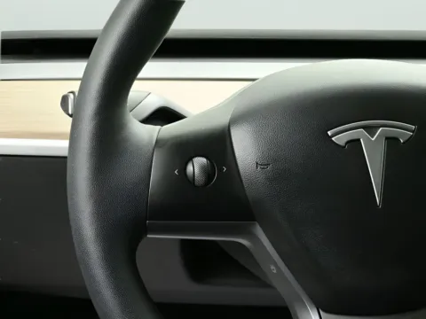 More photos of 2021 Tesla Model Y Long Range at Dorsett Mitsubishi, IN