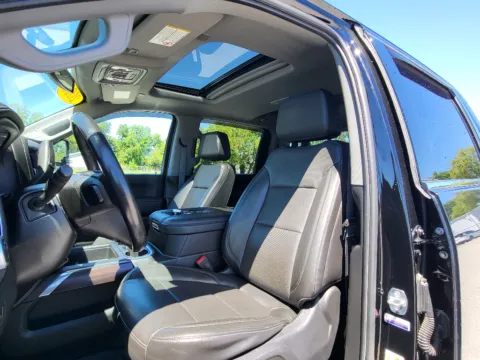 Another view of 2020 GMC Sierra 2500 SLT for sale in Terre Haute, IN at Dorsett Mitsubishi