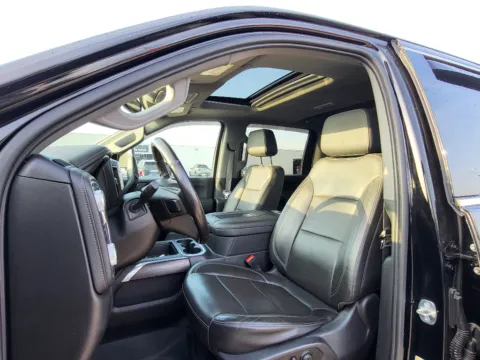 Another view of 2020 GMC Sierra 2500 SLT for sale in Terre Haute, IN at Dorsett Mitsubishi
