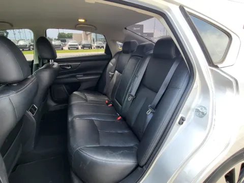 More photos of 2018 Nissan Altima 2.5 SL at Dorsett Mitsubishi, IN