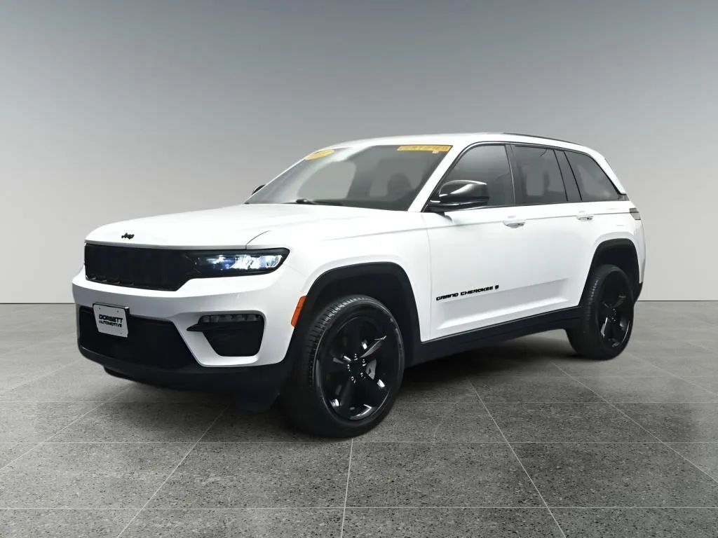 White 2025 Jeep Grand Cherokee Limited for sale in Terre Haute, IN
