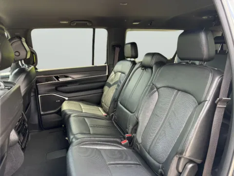 More photos of 2024 Jeep Wagoneer L Series II at Dorsett Mitsubishi, IN