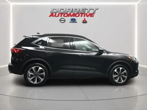 More photos of 2024 Ford Escape Platinum at Dorsett Mitsubishi, IN