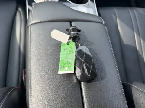 Photos of 2025 Genesis GV80 2.5T Standard for sale in Terre Haute, IN at Dorsett Mitsubishi