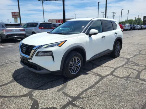 White 2022 Nissan Rogue S for sale in Terre Haute, IN