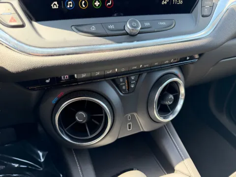 More photos of 2023 Chevrolet Blazer LT at Dorsett Mitsubishi, IN