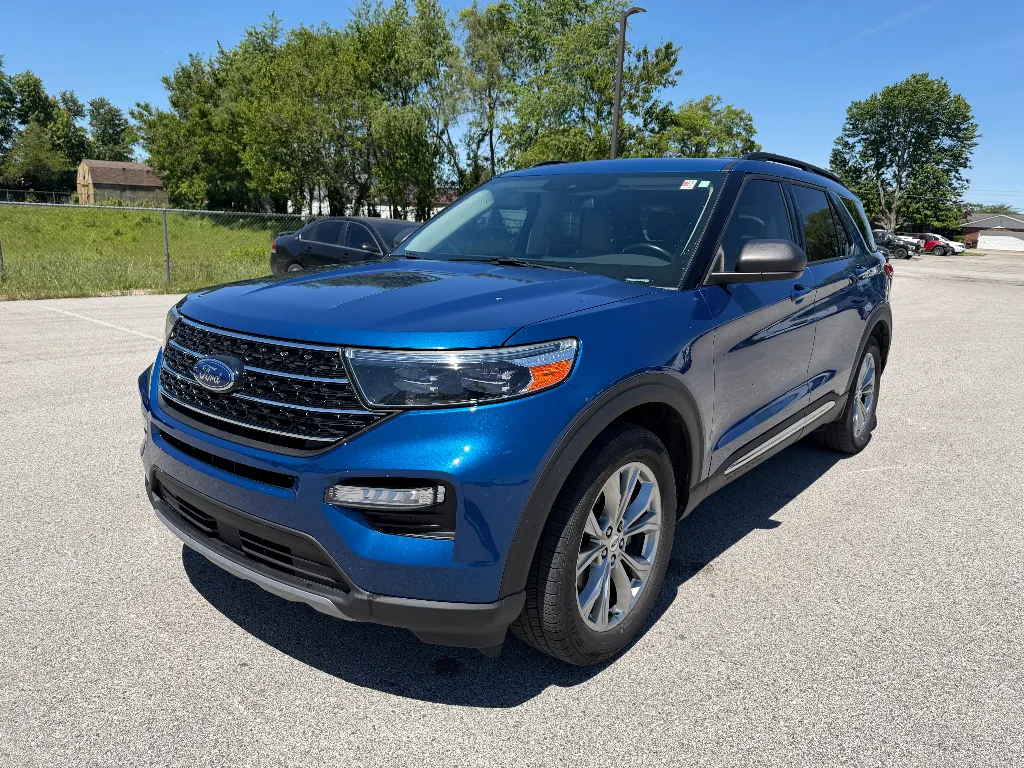 Blue 2020 Ford Explorer XLT for sale in Terre Haute, IN