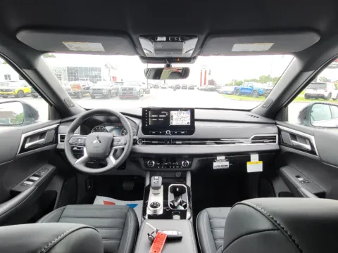 Photos of 2026 Mitsubishi Outlander LE for sale in Terre Haute, IN at Dorsett Mitsubishi