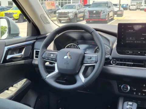 Another view of 2026 Mitsubishi Outlander SE for sale in Terre Haute, IN at Dorsett Mitsubishi