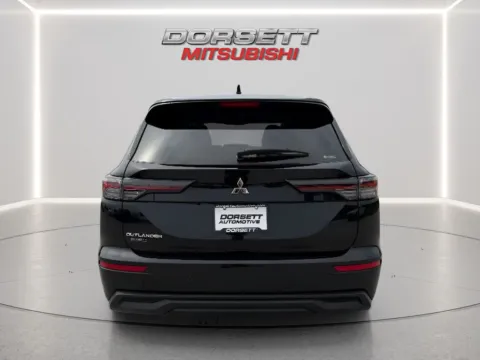 More photos of 2026 Mitsubishi Outlander ES at Dorsett Mitsubishi, IN