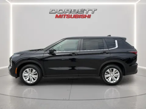 Photos of 2026 Mitsubishi Outlander ES for sale in Terre Haute, IN at Dorsett Mitsubishi