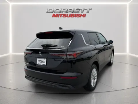 More photos of 2026 Mitsubishi Outlander ES at Dorsett Mitsubishi, IN