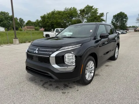 Black 2026 Mitsubishi Outlander ES for sale in Terre Haute, IN