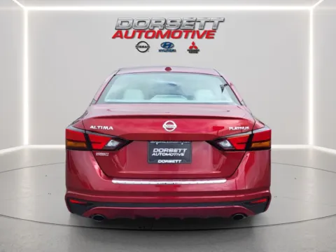More photos of 2019 Nissan Altima 2.5 Platinum at Dorsett Mitsubishi, IN