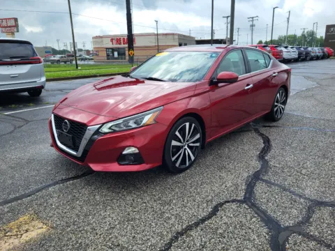 Red 2019 Nissan Altima 2.5 Platinum for sale in Terre Haute, IN