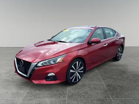 Red 2019 Nissan Altima 2.5 Platinum for sale in Terre Haute, IN