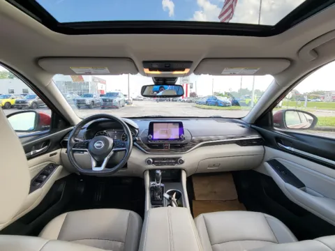 Photos of 2019 Nissan Altima 2.5 Platinum for sale in Terre Haute, IN at Dorsett Mitsubishi