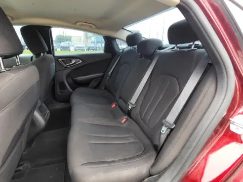 More photos of 2015 Chrysler 200 Limited at Dorsett Mitsubishi, IN