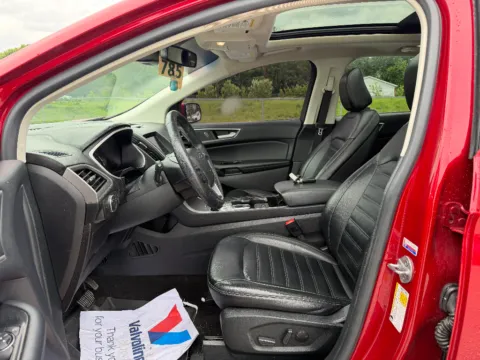 Photos of 2020 Ford Edge SEL for sale in Terre Haute, IN at Dorsett Mitsubishi