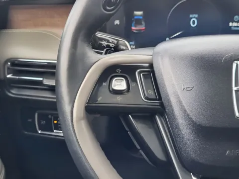 More photos of 2023 Lincoln Corsair Reserve at Dorsett Mitsubishi, IN
