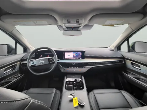 Photos of 2025 Nissan Murano SL for sale in Terre Haute, IN at Dorsett Mitsubishi