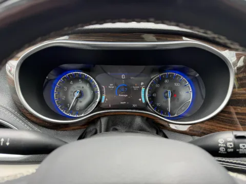 Another view of 2022 Chrysler Pacifica Limited for sale in Terre Haute, IN at Dorsett Mitsubishi