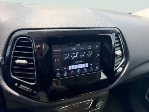 More photos of 2018 Jeep Compass Altitude at Dorsett Mitsubishi, IN