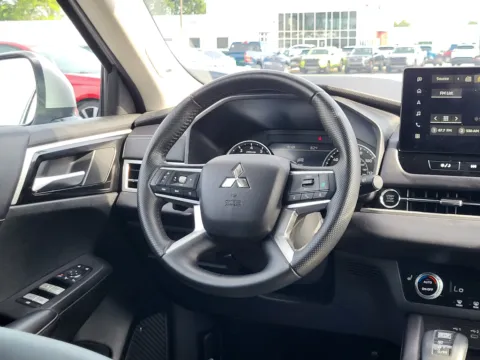 Another view of 2025 Mitsubishi Outlander SE for sale in Terre Haute, IN at Dorsett Mitsubishi
