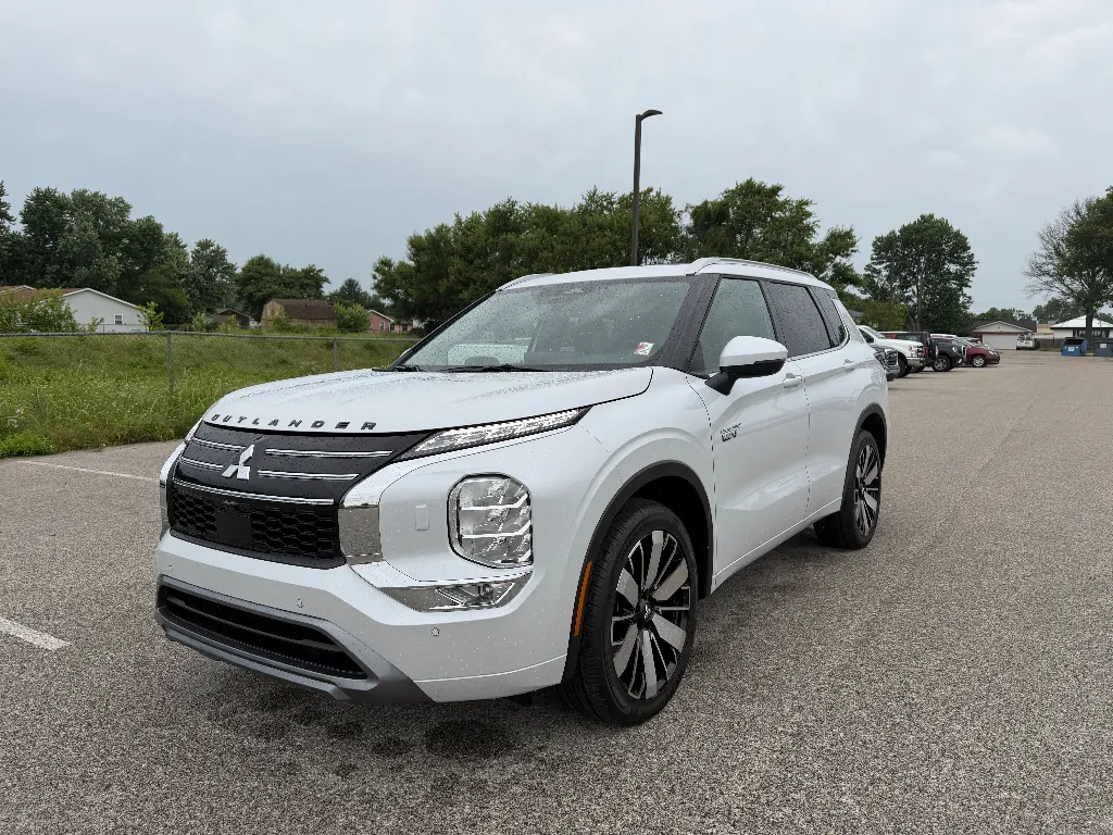 White 2026 Mitsubishi Outlander PHEV SEL for sale in Terre Haute, IN