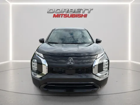 Black 2026 Mitsubishi Outlander LE for sale in Terre Haute, IN