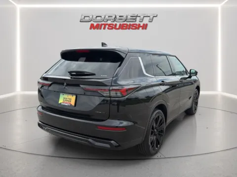 More photos of 2026 Mitsubishi Outlander LE at Dorsett Mitsubishi, IN