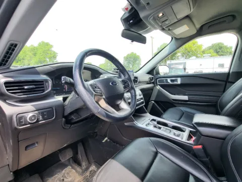 More photos of 2022 Ford Explorer XLT at Dorsett Mitsubishi, IN