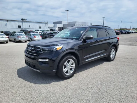 Black 2022 Ford Explorer XLT for sale in Terre Haute, IN