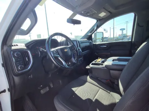 More photos of 2022 Chevrolet Silverado 3500 LT at Dorsett Mitsubishi, IN