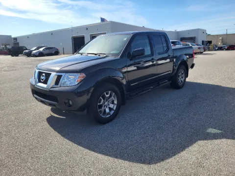 Black 2021 Nissan Frontier SV for sale in Terre Haute, IN