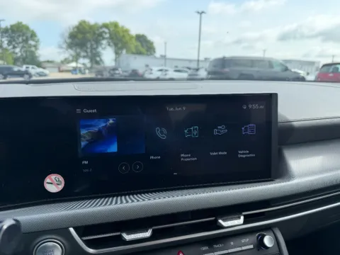 More photos of 2025 Hyundai Sonata SEL at Dorsett Mitsubishi, IN