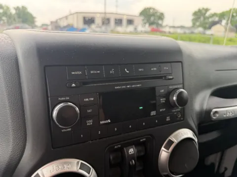 More photos of 2018 Jeep Wrangler Sahara at Dorsett Mitsubishi, IN