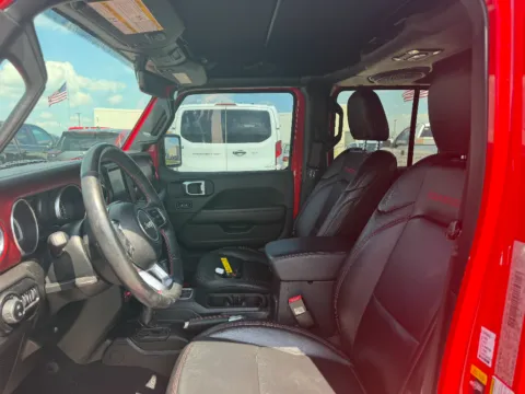 Photos of 2020 Jeep Gladiator Rubicon for sale in Terre Haute, IN at Dorsett Mitsubishi