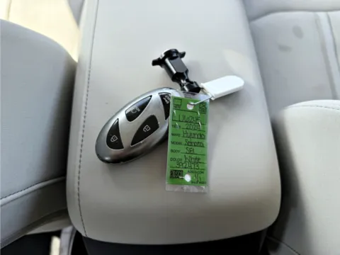 Photos of 2024 Hyundai Sonata SEL for sale in Terre Haute, IN at Dorsett Mitsubishi