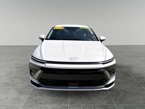 Photos of 2024 Hyundai Sonata SEL for sale in Terre Haute, IN at Dorsett Mitsubishi