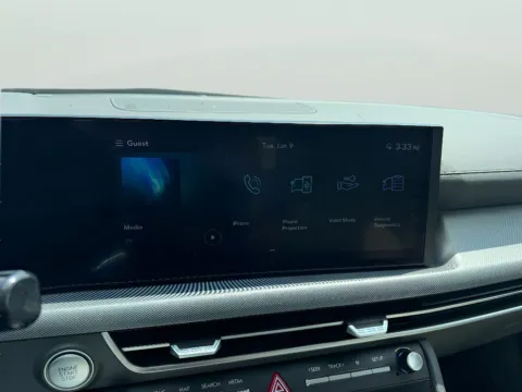 More photos of 2024 Hyundai Sonata SEL at Dorsett Mitsubishi, IN
