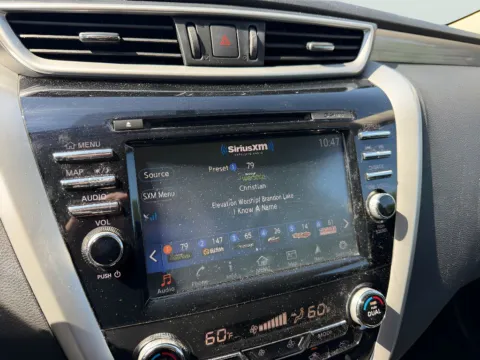 More photos of 2016 Nissan Murano Platinum at Dorsett Mitsubishi, IN