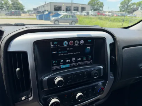 More photos of 2018 GMC Sierra 1500 SLE at Dorsett Mitsubishi, IN