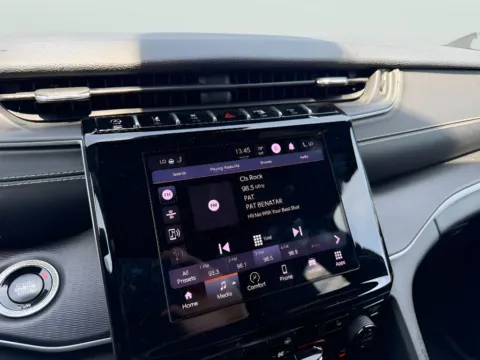 More photos of 2025 Jeep Grand Cherokee L Altitude X at Dorsett Mitsubishi, IN