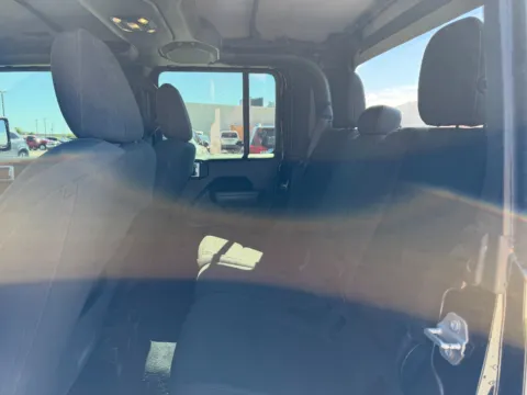More photos of 2020 Jeep Gladiator Sport at Dorsett Mitsubishi, IN